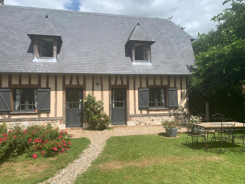 Вилла Le Bois Des Pierres Conteville  Экстерьер фото
